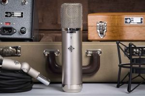 TELEFUNKEN ELA M 251T